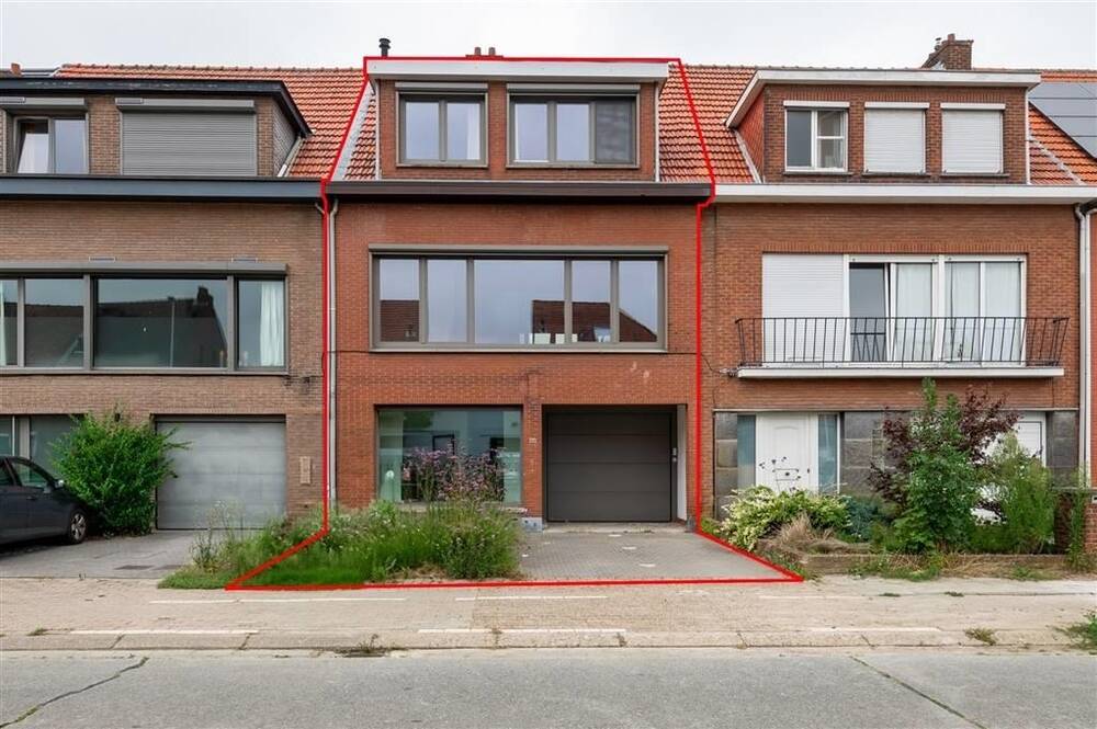 Huis te  koop in Boechout 2530 375000.00€ 3 slaapkamers 273.00m² - Zoekertje 269662