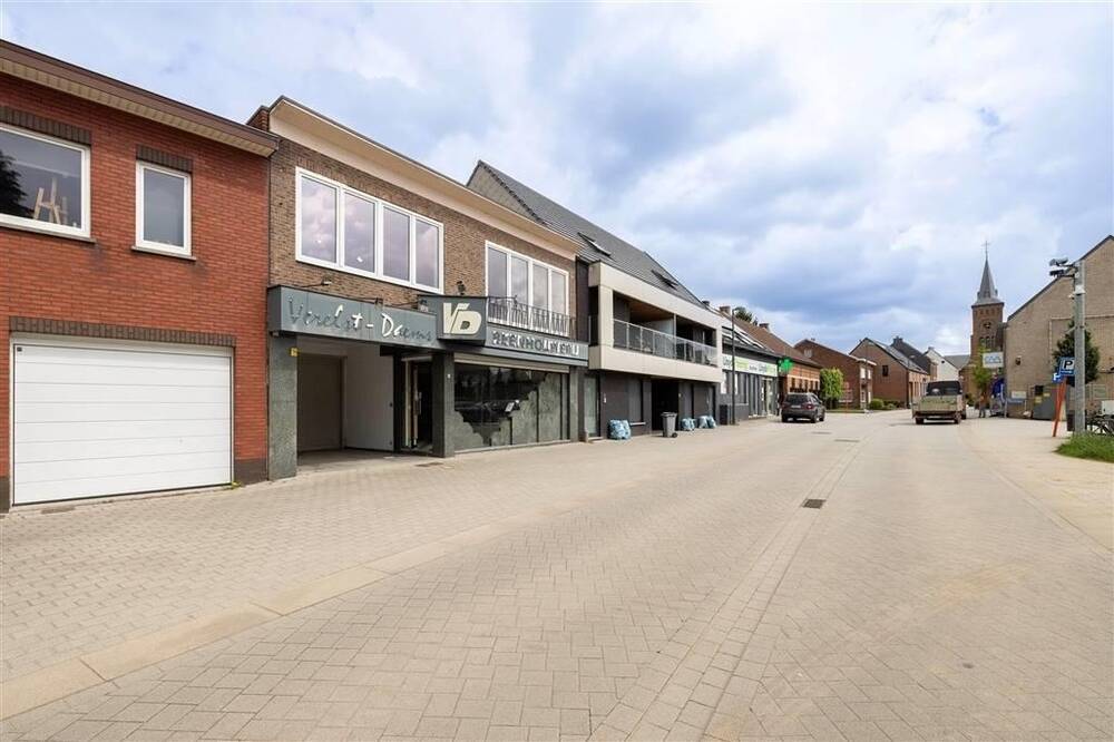 Handelszaak te  koop in Wiekevorst 2222 320000.00€ 3 slaapkamers 180.00m² - Zoekertje 270870