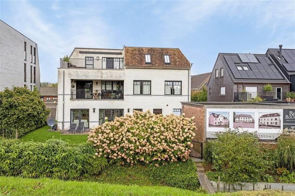 Appartement te  koop in Zandhoven 2240 1250000.00€ 3 slaapkamers 364.00m² - Zoekertje 270466