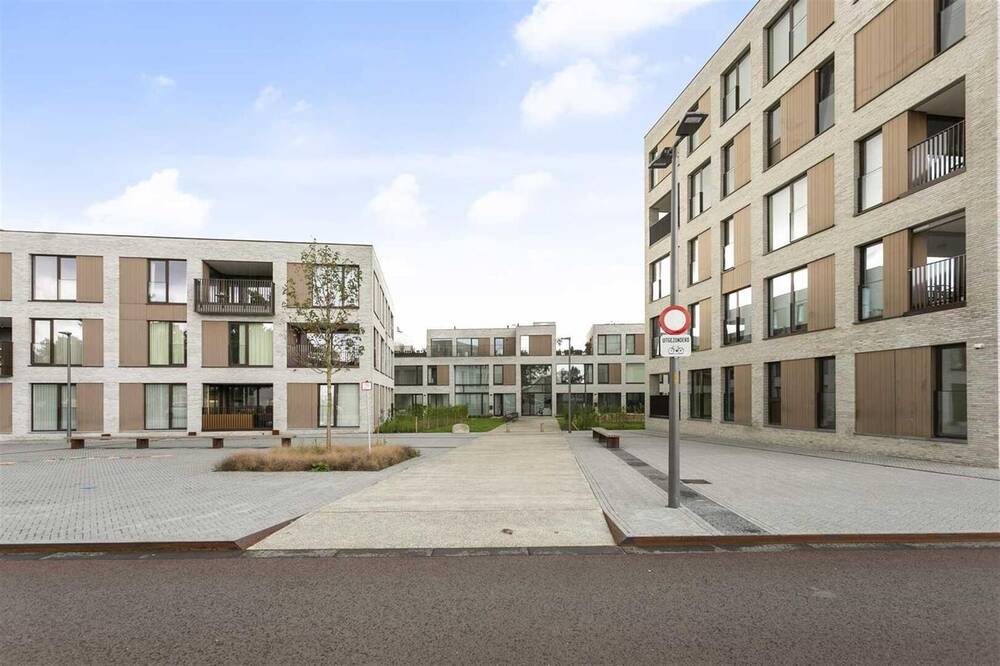 Parking & garage te  huur in Turnhout 2300 68.00€  slaapkamers 12.50m² - Zoekertje 272078