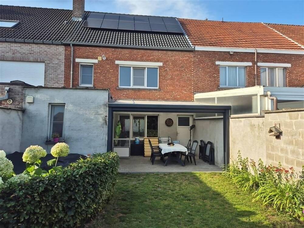 Huis te  koop in Liezele 2870 375000.00€ 3 slaapkamers 150.00m² - Zoekertje 271668