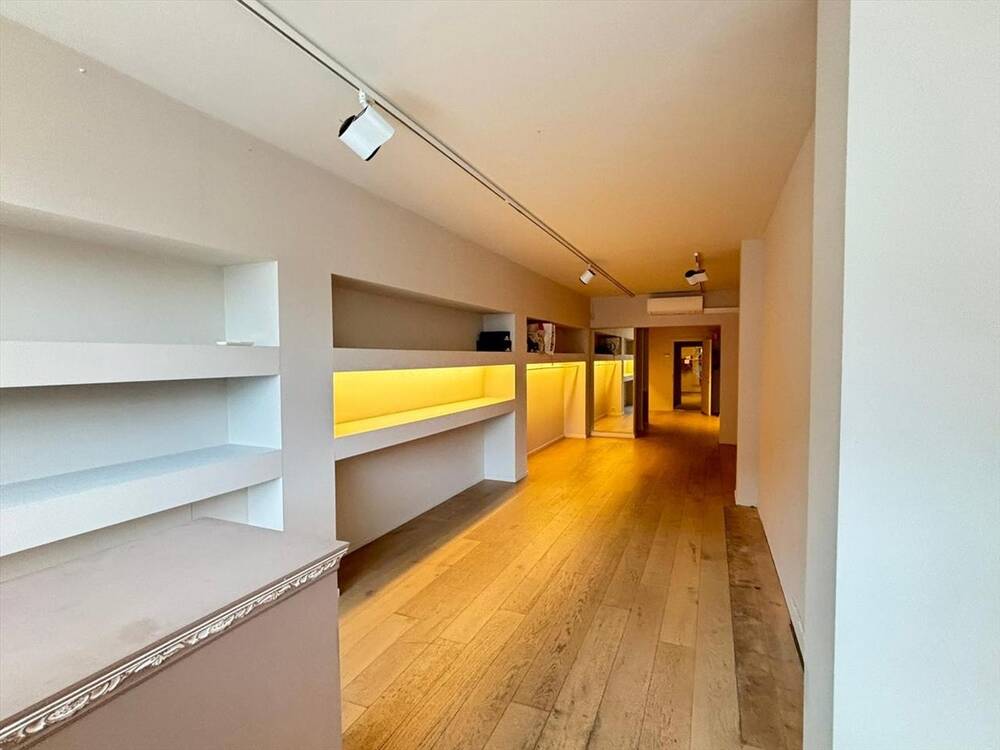 Handelszaak te  huur in Brasschaat 2930 1200.00€  slaapkamers 101.00m² - Zoekertje 272269