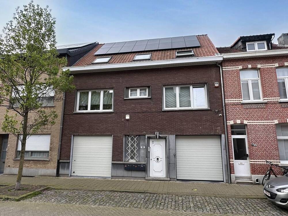 Huis te  koop in Schoten 2900 595000.00€ 6 slaapkamers 200.00m² - Zoekertje 272962