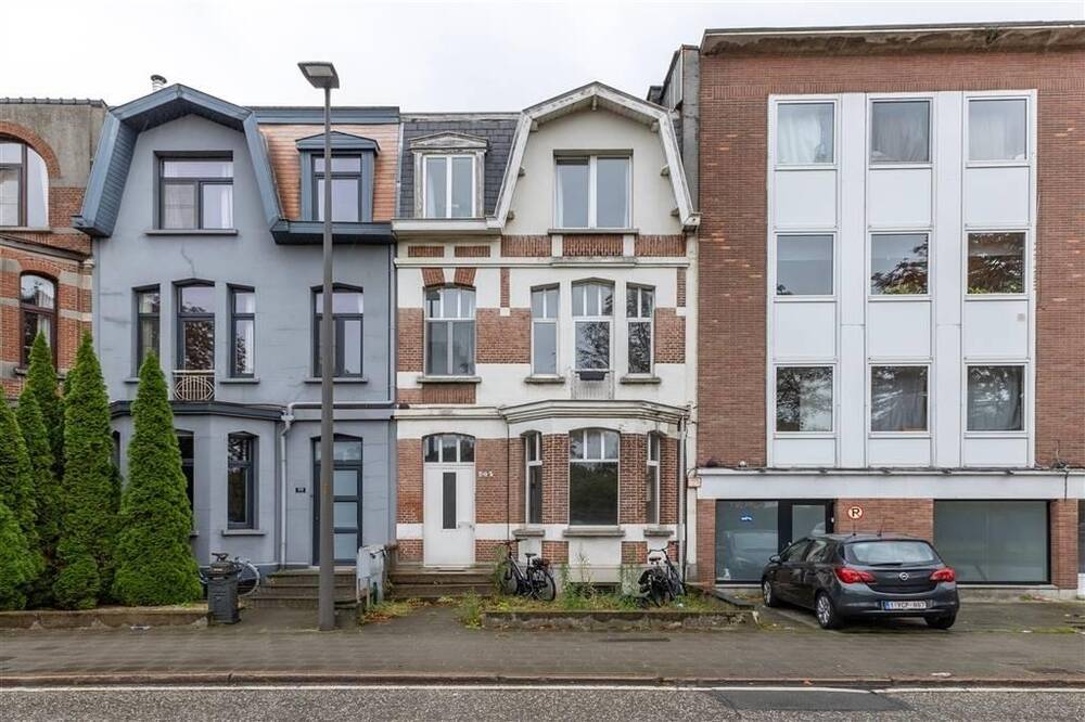 Huis te  koop in Berchem 2600 450000.00€ 3 slaapkamers 122.00m² - Zoekertje 282214