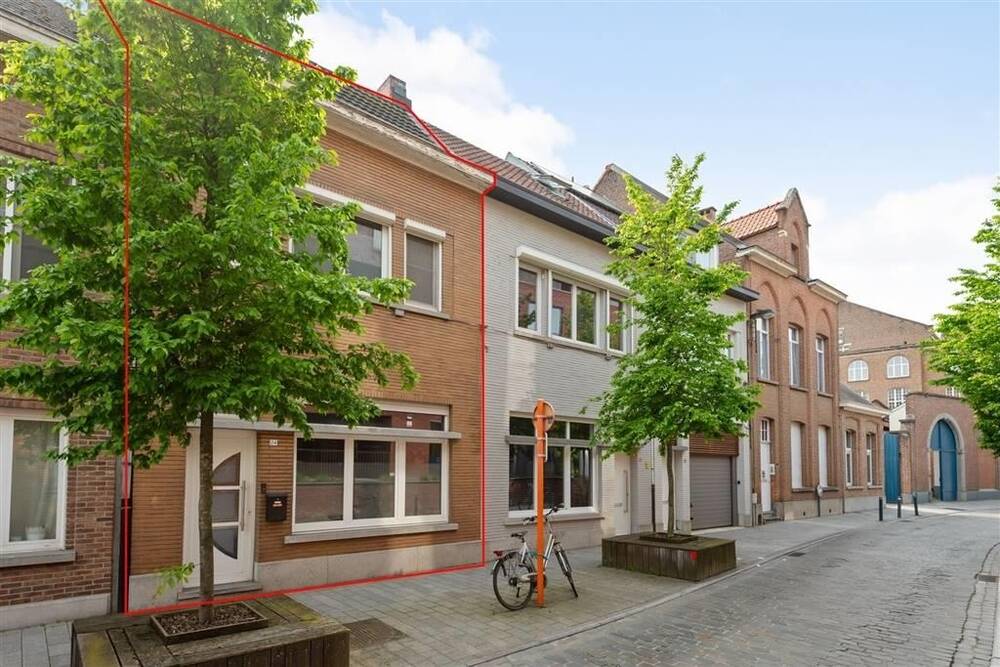 Huis te  koop in Lier 2500 279000.00€ 2 slaapkamers 114.00m² - Zoekertje 284730