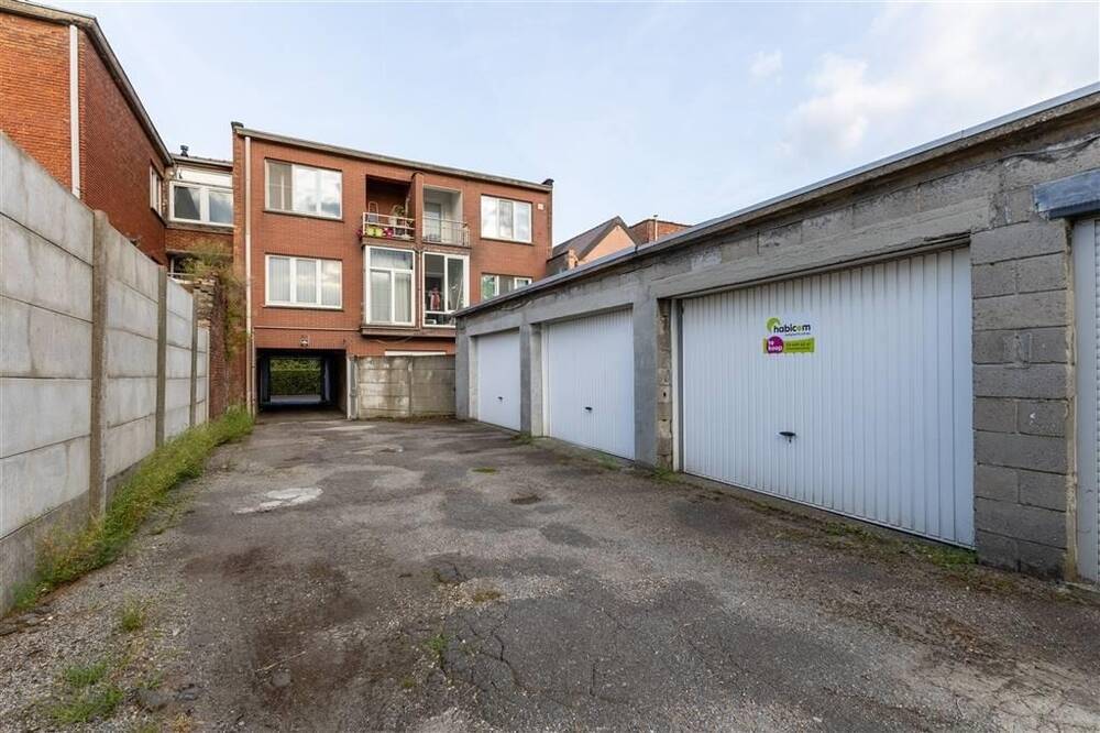 Parking & garage te  koop in Hemiksem 2620 25000.00€  slaapkamers m² - Zoekertje 284981