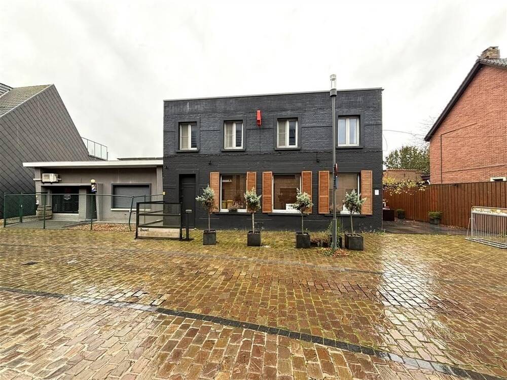 Handelszaak te  huur in Vorselaar 2290 1950.00€ 3 slaapkamers 300.00m² - Zoekertje 286760