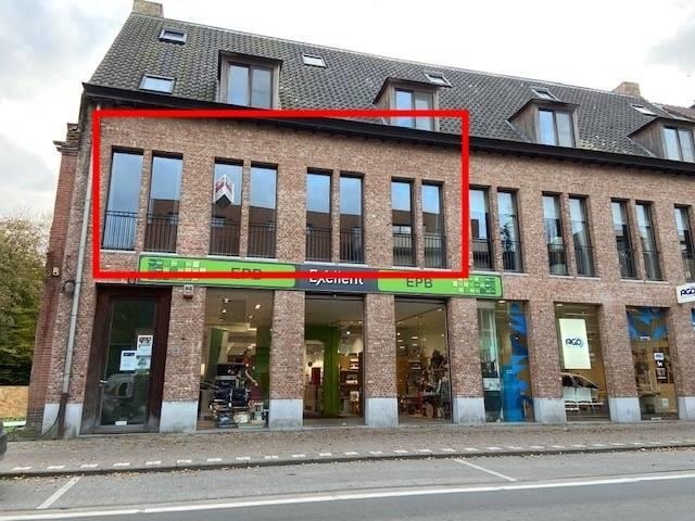 Appartement te  huur in Malle 2390 1100.00€ 3 slaapkamers m² - Zoekertje 287527