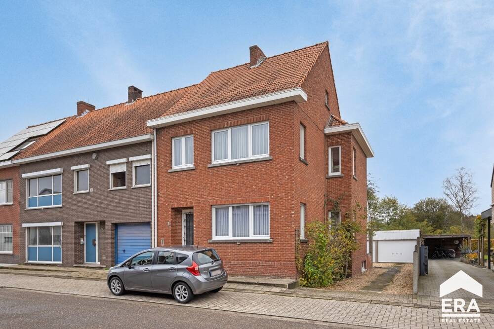 Huis te  koop in Mol 2400 239000.00€ 3 slaapkamers 155.00m² - Zoekertje 288302