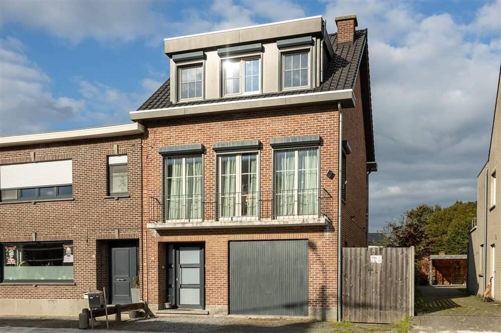 Huis te  koop in Berlaar 2590 380000.00€ 2 slaapkamers 159.00m² - Zoekertje 288424