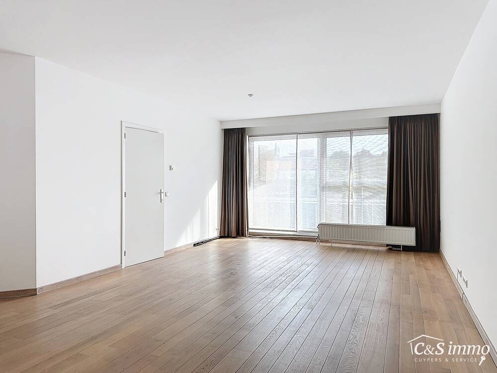 Appartement te  huur in Deurne 2100 1000.00€ 2 slaapkamers 106.00m² - Zoekertje 308385