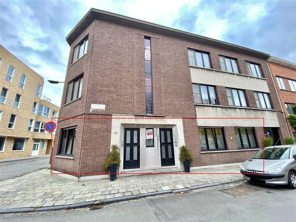 Handelszaak te  huur in Berchem 2600 2000.00€  slaapkamers 186.00m² - Zoekertje 288723