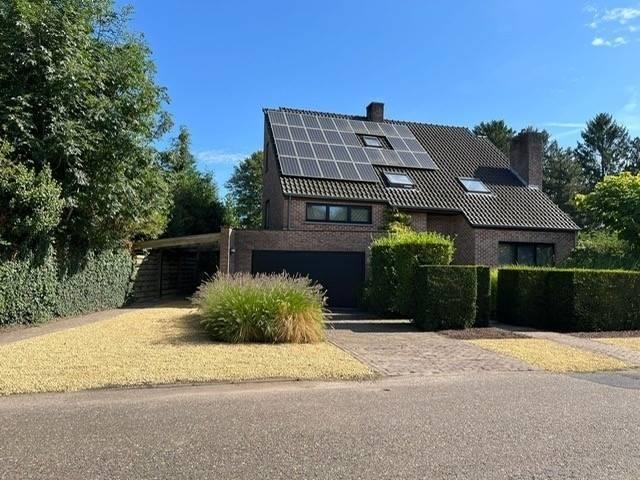 Huis te  koop in Mol 2400 625000.00€ 5 slaapkamers 295.00m² - Zoekertje 290044