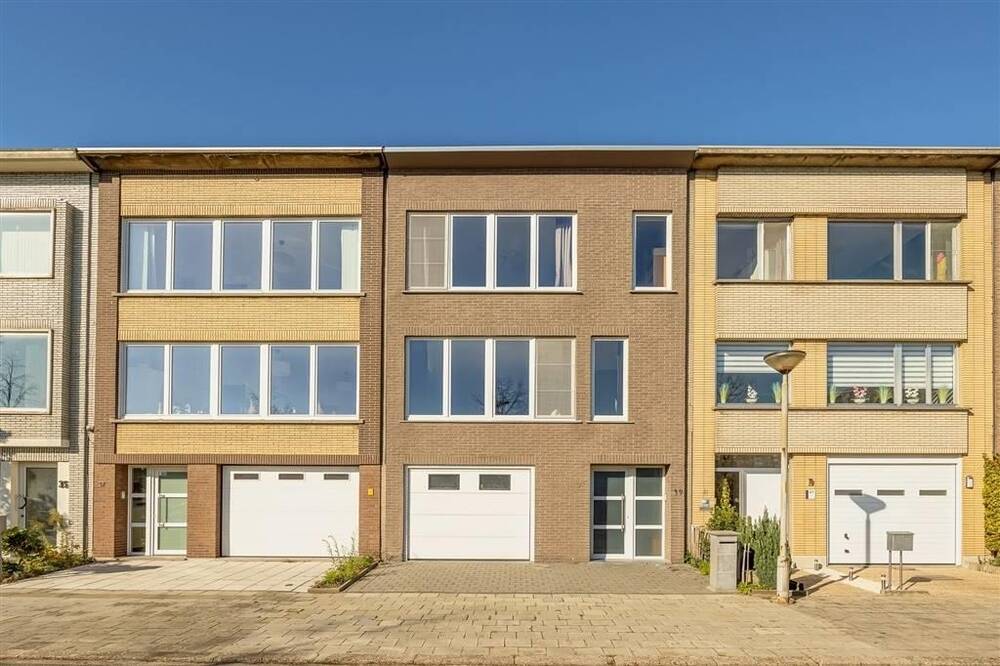 Huis te  koop in Ekeren 2180 399000.00€ 3 slaapkamers 187.00m² - Zoekertje 290003