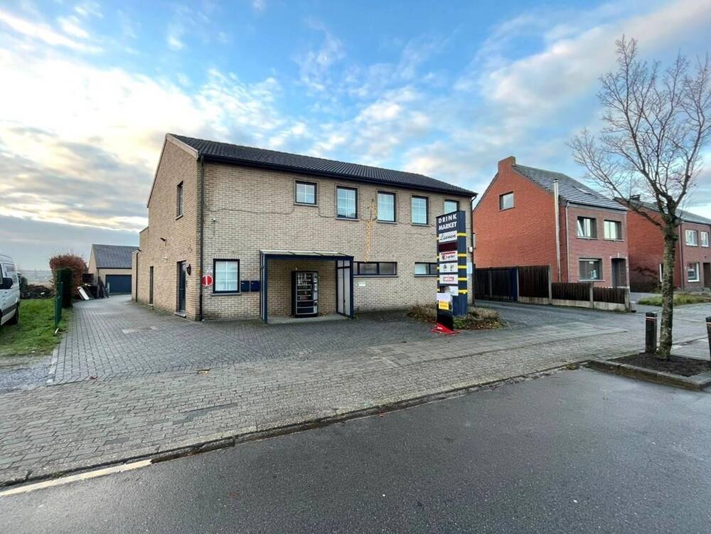 Handelszaak te  koop in Geel 2440 649000.00€  slaapkamers 130.00m² - Zoekertje 290355