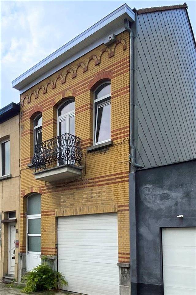 Huis te  koop in Schoten 2900 349000.00€ 2 slaapkamers 153.00m² - Zoekertje 294022