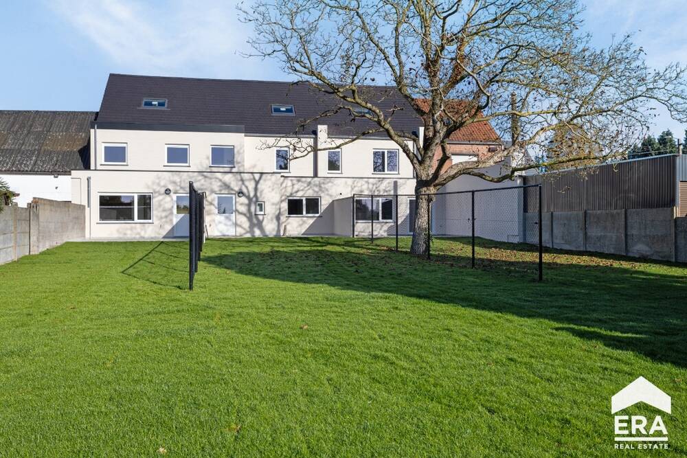 Huis te  koop in Mol 2400 360000.00€ 3 slaapkamers 188.00m² - Zoekertje 294379