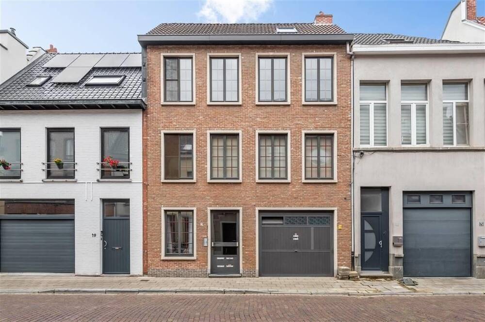 Huis te  koop in Lier 2500 449000.00€ 5 slaapkamers 219.00m² - Zoekertje 296065