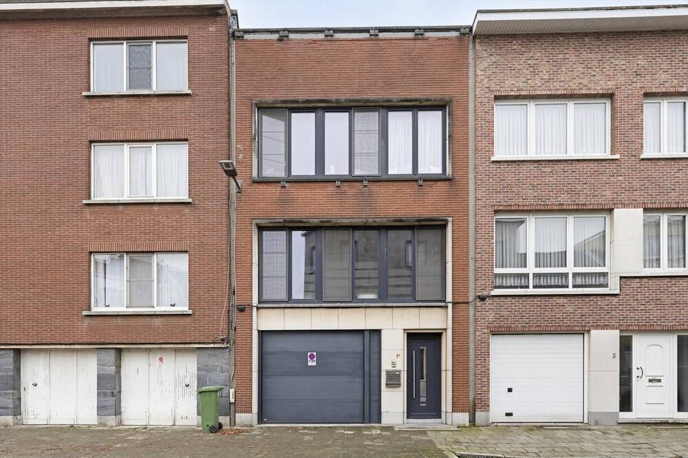 Huis te  koop in Merksem 2170 395000.00€ 3 slaapkamers 200.00m² - Zoekertje 296985