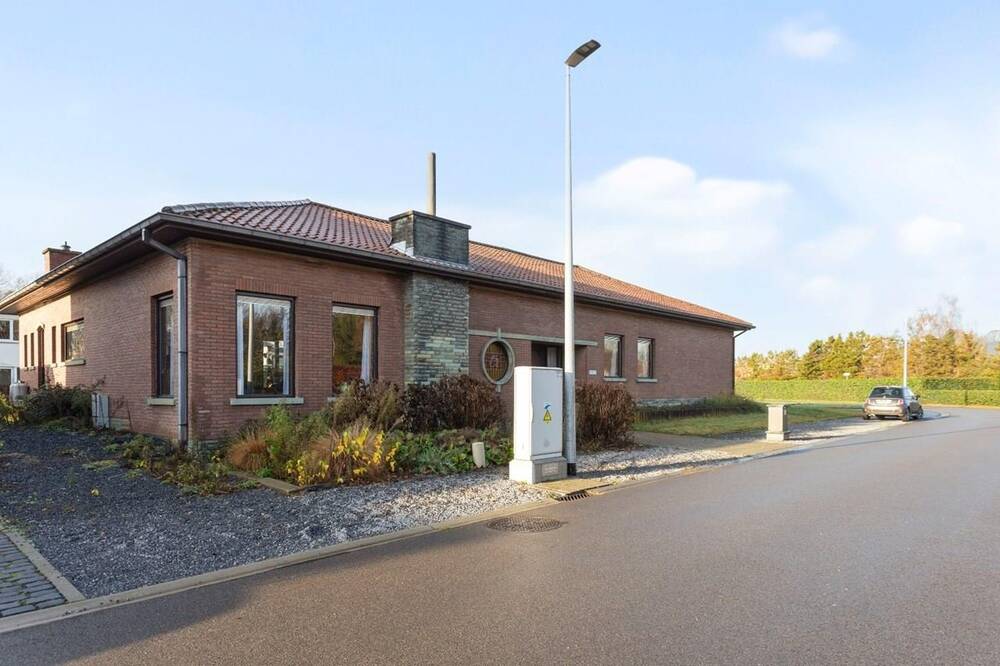 Huis te  koop in Mol 2400 450000.00€ 2 slaapkamers m² - Zoekertje 296540