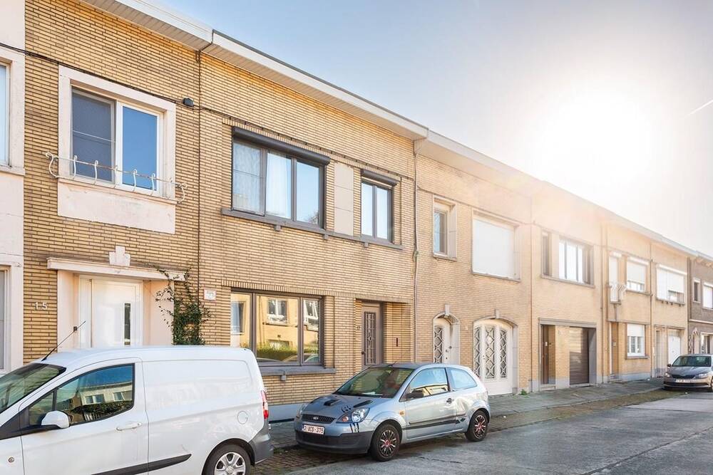 Huis te  koop in Borgerhout 2140 375000.00€ 3 slaapkamers 124.00m² - Zoekertje 298468