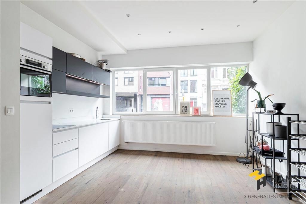 Benedenverdieping te  koop in Berchem 2600 239000.00€ 2 slaapkamers 69.00m² - Zoekertje 298080