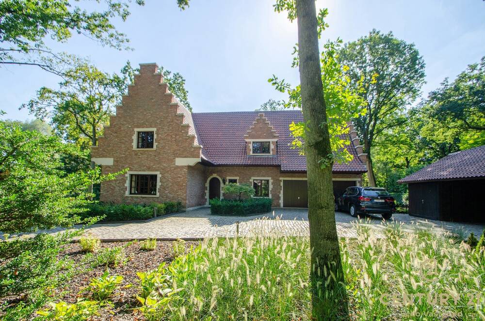 Huis te  koop in Oud-Turnhout 2360 680000.00€ 4 slaapkamers 323.00m² - Zoekertje 299253