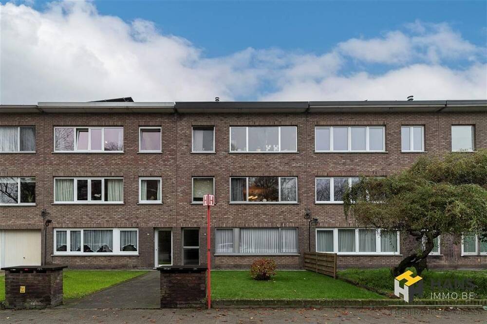 Appartementsgebouw te  koop in Borsbeek 2150 599000.00€ 6 slaapkamers 272.00m² - Zoekertje 300835