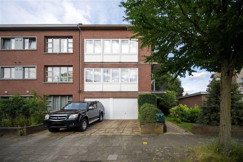 Huis te  koop in Wilrijk 2610 440000.00€ 5 slaapkamers 288.00m² - Zoekertje 302592