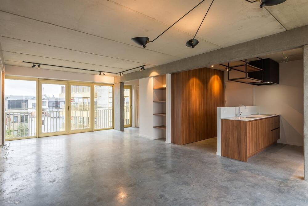 Appartement te  huur in Antwerpen 2060 1100.00€ 2 slaapkamers 92.00m² - Zoekertje 303020