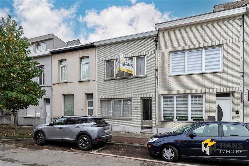 Huis te  koop in Deurne 2100 249000.00€ 2 slaapkamers 139.00m² - Zoekertje 303570