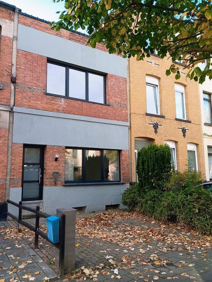 Huis te  koop in Schoten 2900 385000.00€ 3 slaapkamers 128.00m² - Zoekertje 303456