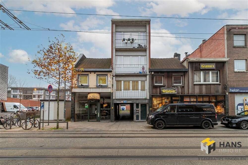 Huis te  koop in Deurne 2100 599000.00€ 3 slaapkamers 240.00m² - Zoekertje 303558