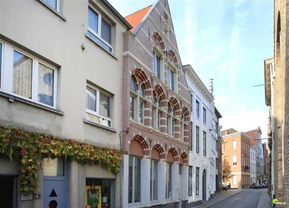 Huis te  huur in Mechelen 2800 1600.00€ 4 slaapkamers 175.00m² - Zoekertje 304958