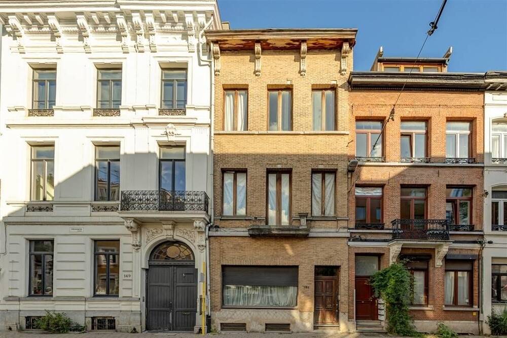 Huis te  koop in Antwerpen 2018 310000.00€ 4 slaapkamers 337.00m² - Zoekertje 304924