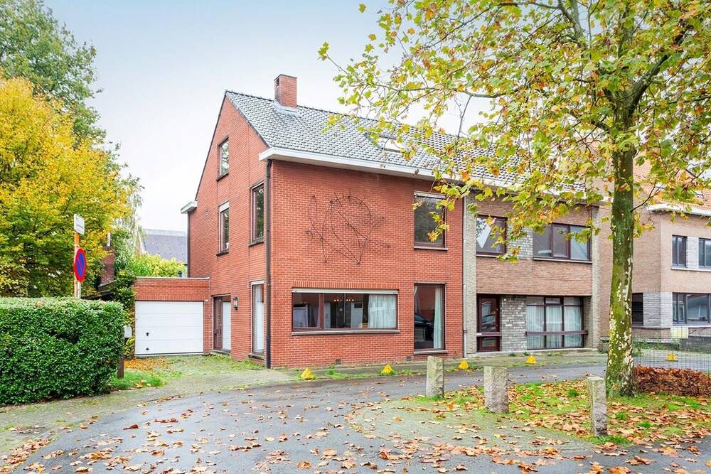 Huis te  koop in Zwijndrecht 2070 375000.00€ 3 slaapkamers 200.00m² - Zoekertje 304936