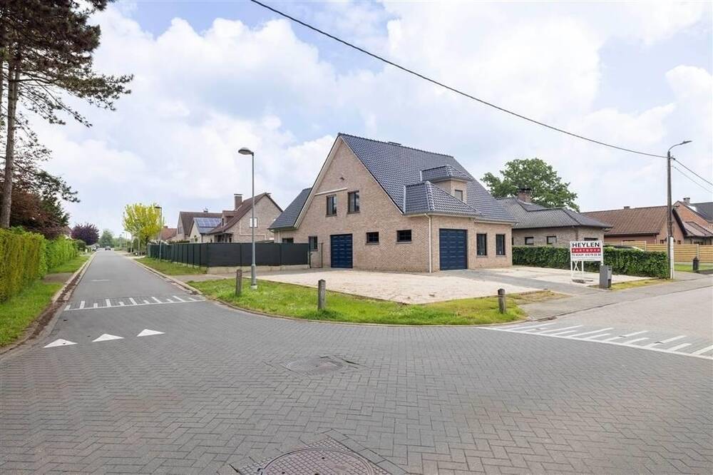 Huis te  koop in Heist-op-den-Berg 2220 599000.00€ 5 slaapkamers 293.00m² - Zoekertje 304472