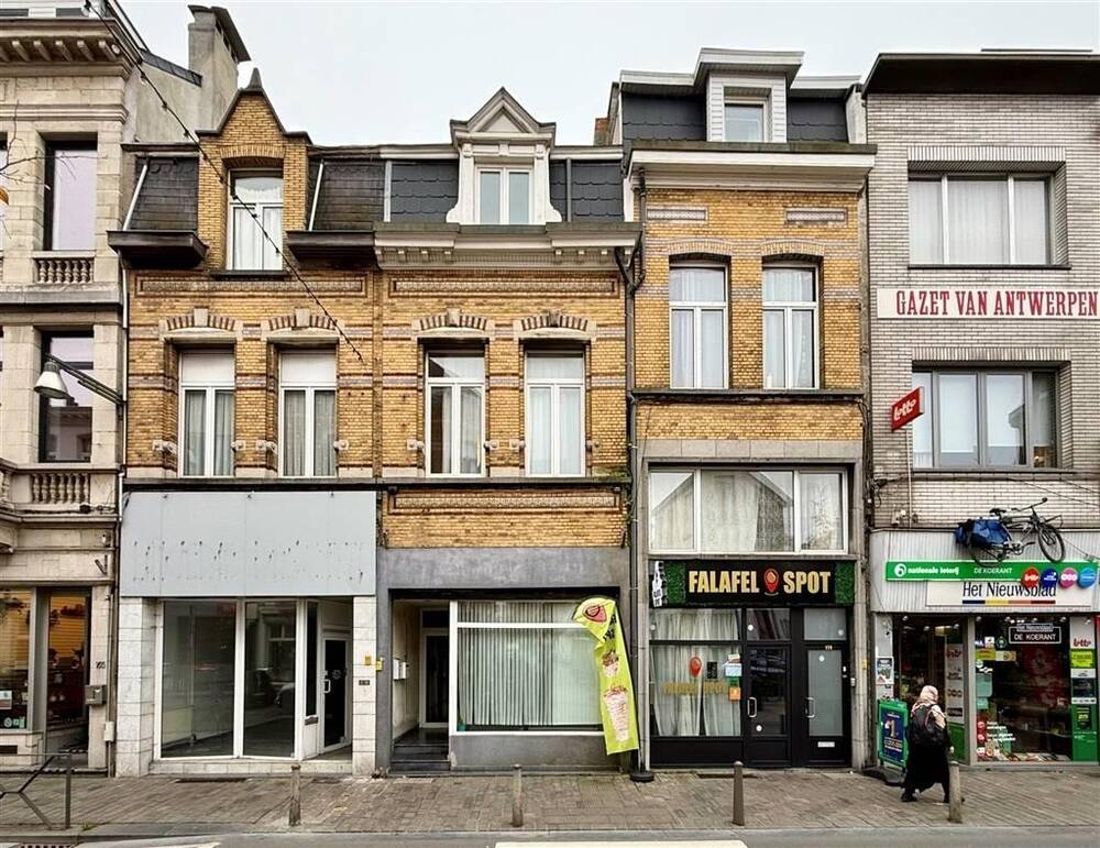 Huis te  koop in Berchem 2600 245000.00€ 3 slaapkamers 168.00m² - Zoekertje 306153