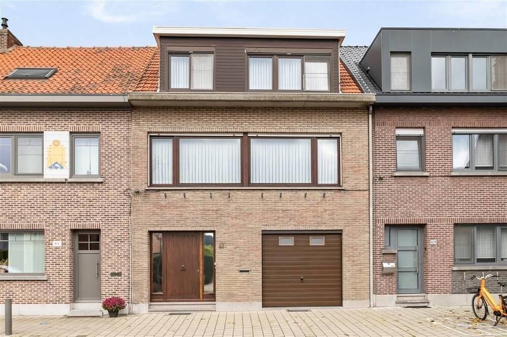 Huis te  koop in Ekeren 2180 365000.00€ 4 slaapkamers 221.00m² - Zoekertje 305633