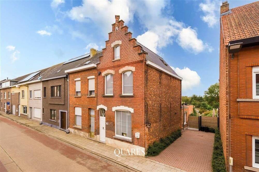 Huis te  koop in Mechelen 2800 375000.00€ 3 slaapkamers 205.00m² - Zoekertje 305555