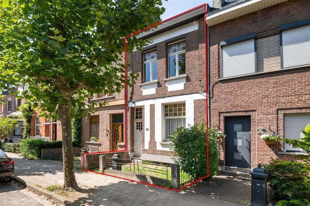 Huis te  koop in Merksem 2170 269000.00€ 4 slaapkamers 171.00m² - Zoekertje 306738