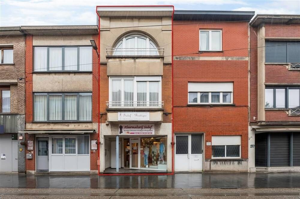 Huis te  koop in Deurne 2100 299000.00€ 2 slaapkamers 105.00m² - Zoekertje 306560