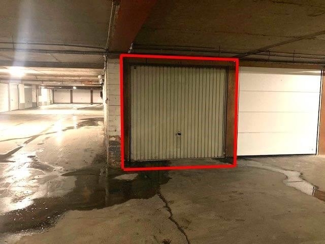 Parking & garage te  koop in Deurne 2100 19000.00€  slaapkamers m² - Zoekertje 306581