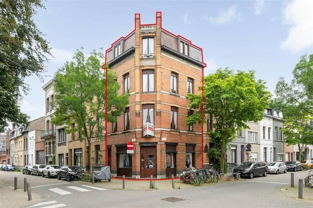 Huis te  koop in Borgerhout 2140 295000.00€ 4 slaapkamers 193.00m² - Zoekertje 306584