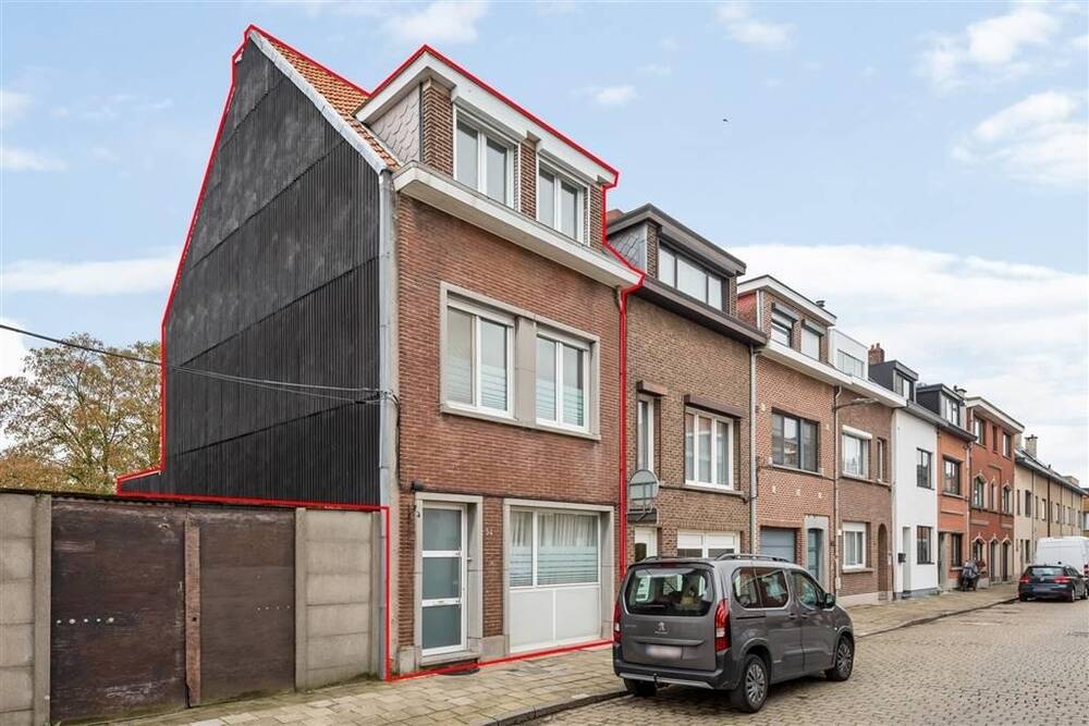 Huis te  koop in Merksem 2170 359000.00€ 4 slaapkamers 163.00m² - Zoekertje 306829