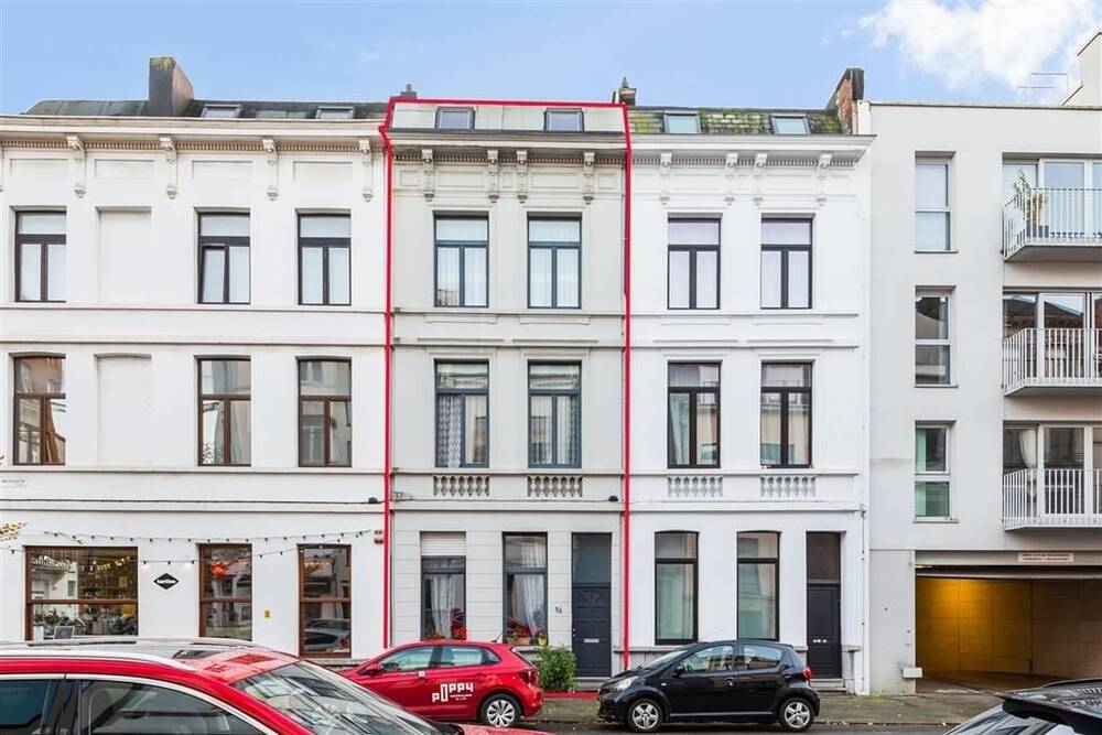 Huis te  koop in Antwerpen 2000 750000.00€ 6 slaapkamers 222.00m² - Zoekertje 306395