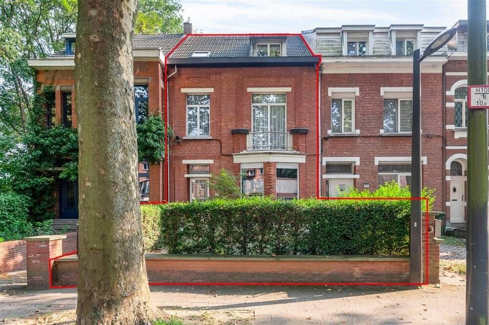 Huis te  koop in Ekeren 2180 369000.00€ 5 slaapkamers 232.00m² - Zoekertje 306491