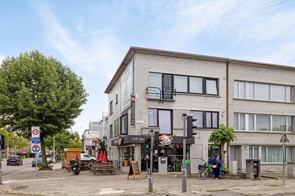 Huis te  koop in Merksem 2170 335000.00€ 2 slaapkamers 223.00m² - Zoekertje 307770