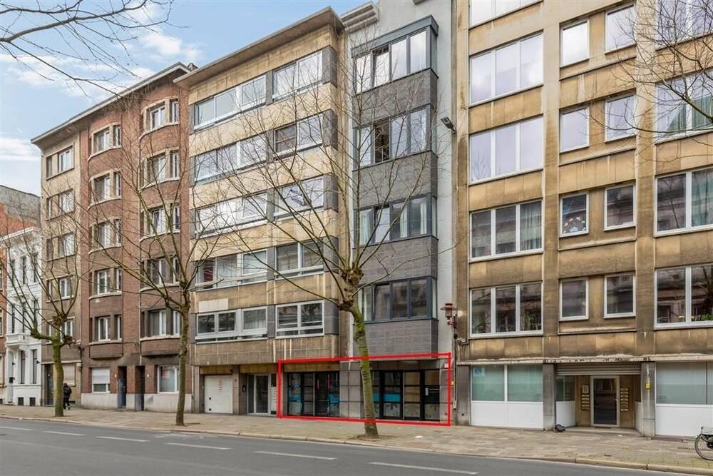 Handelszaak te  koop in Antwerpen 2060 599000.00€  slaapkamers 459.00m² - Zoekertje 306272