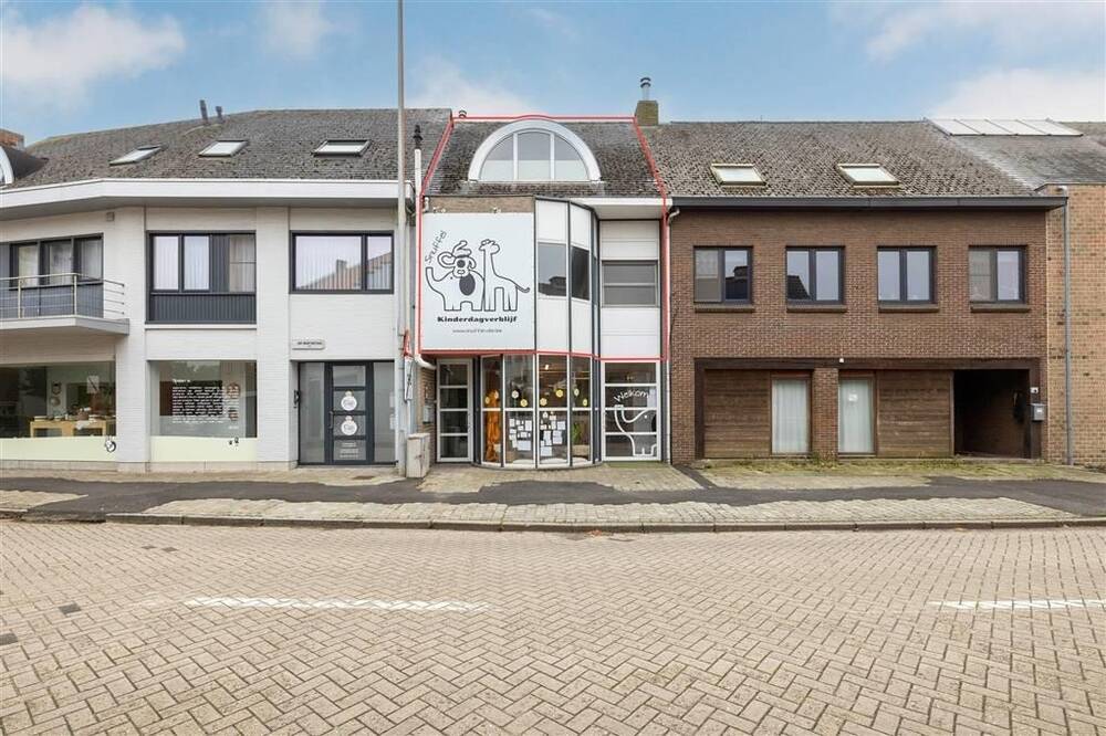 Appartement te  koop in Olen 2250 220000.00€ 2 slaapkamers 112.00m² - Zoekertje 307430